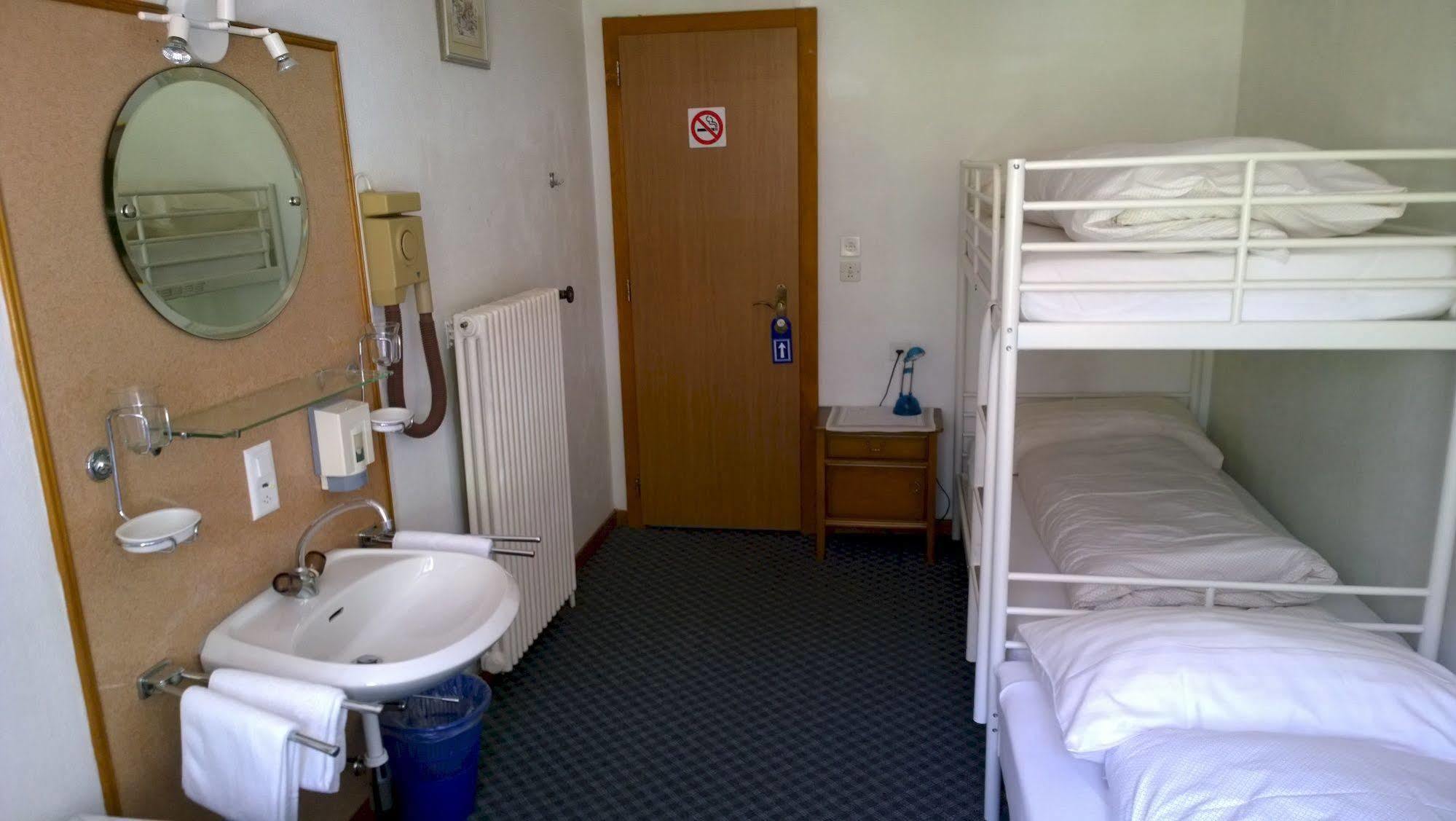 וונגן Swiss Lodge Hotel Bernerhof מראה חיצוני תמונה